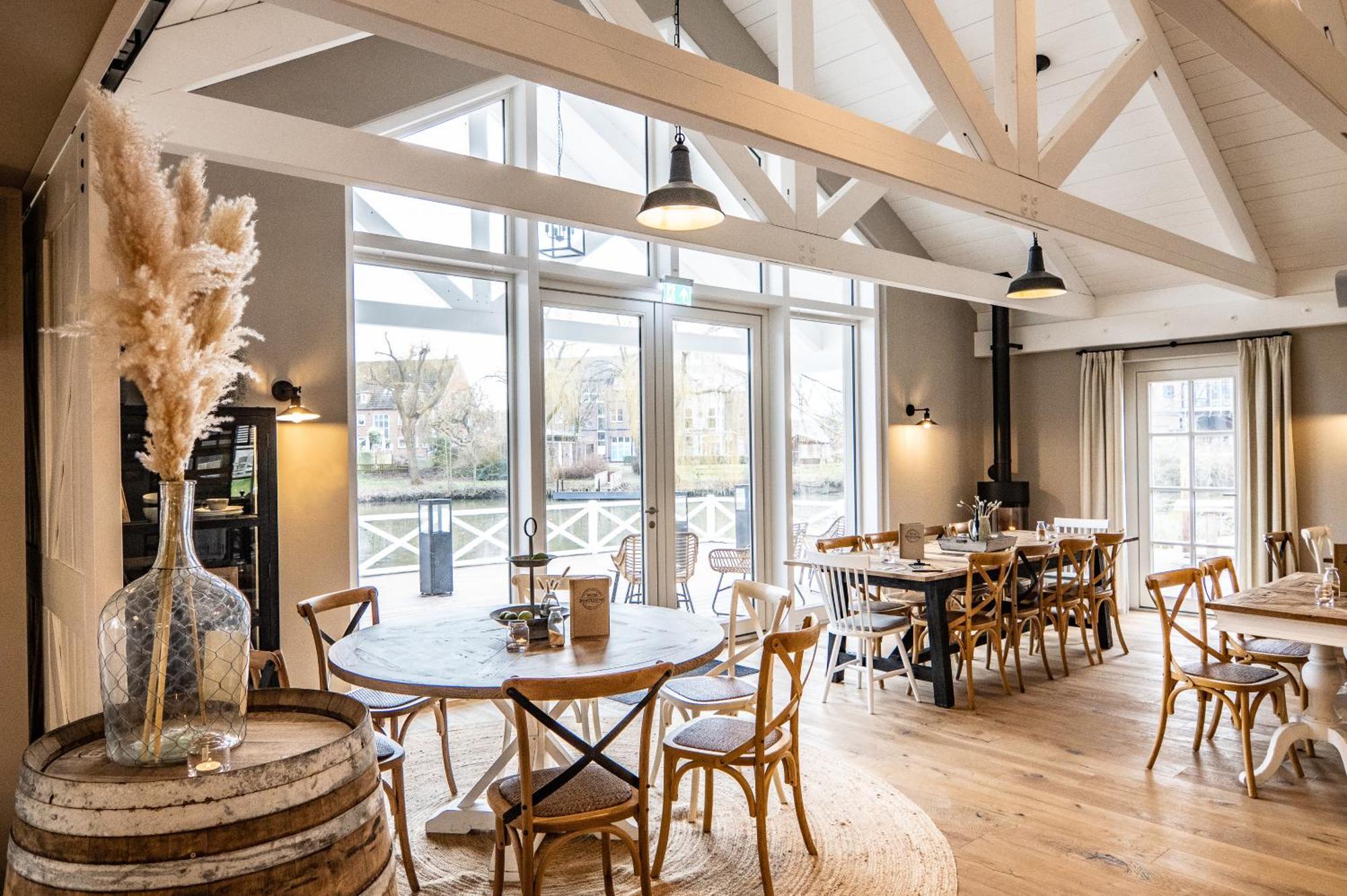 River Loft Hotel & Spa Brunsbuttel Exteriör bild